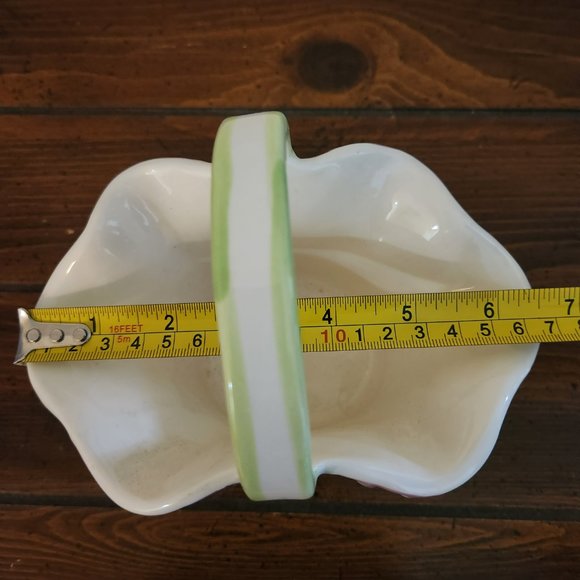 Vintage Sigma The Tastesetter by Andrea West Ceramic Basket with Embossed Grapes - Picture 10 of 11